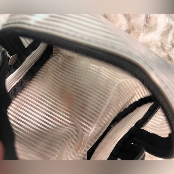 Makeup bag bundle - Picture 3 of 5